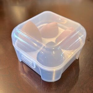 Beauty Blenders In A Plastic Box New Set of 4